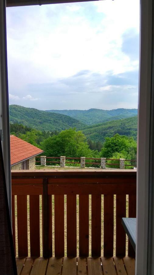 Apartmaji Suhorje Luaran gambar