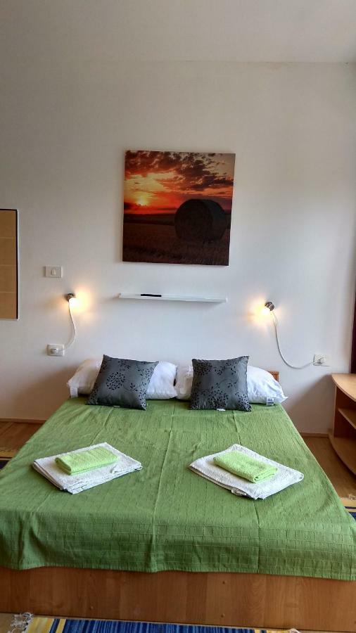 Apartmaji Suhorje Luaran gambar