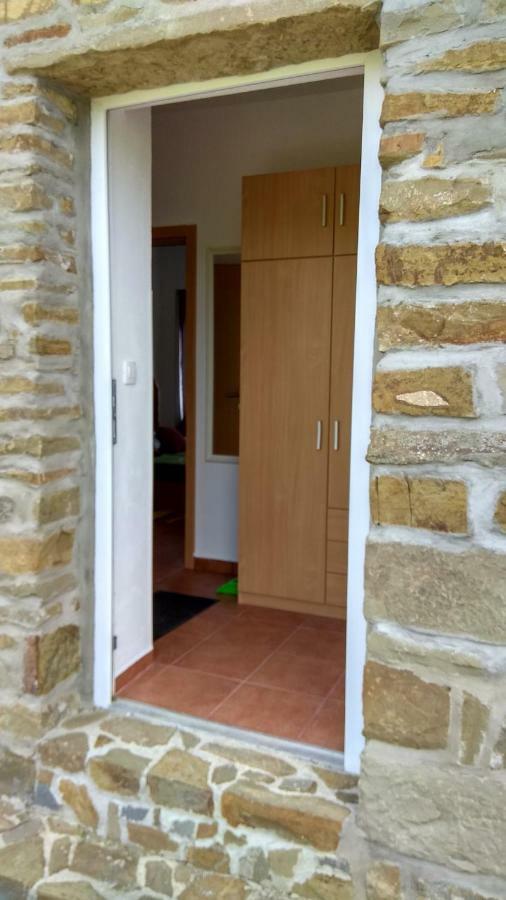 Apartmaji Suhorje Luaran gambar
