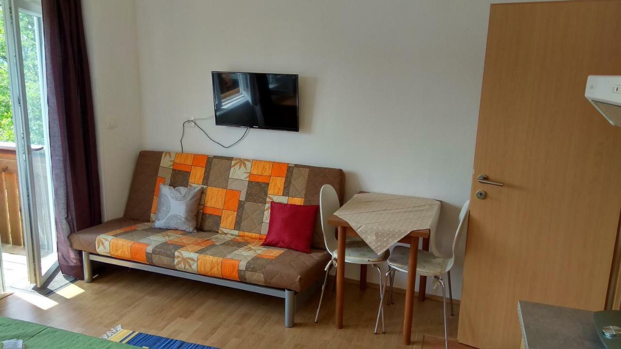 Apartmaji Suhorje Luaran gambar