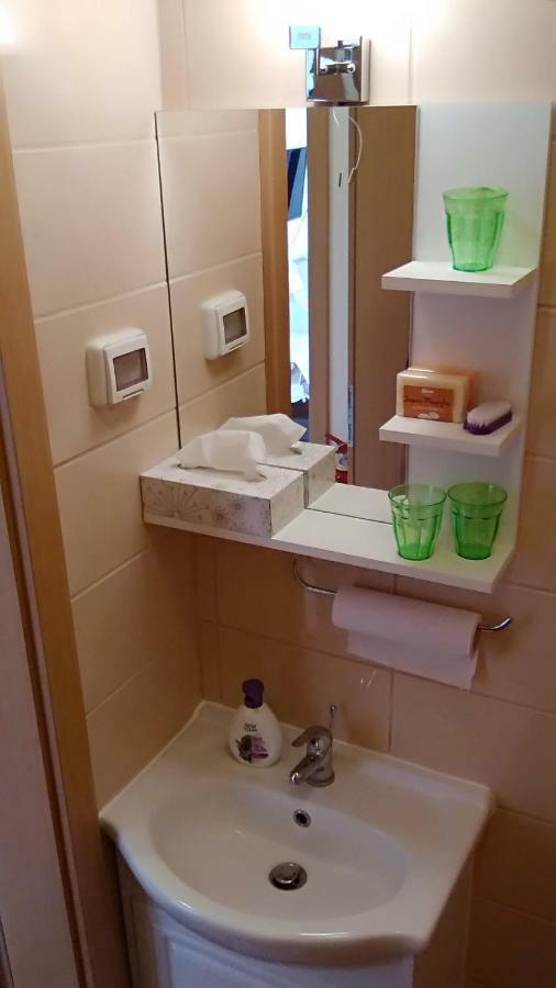 Apartmaji Suhorje Luaran gambar