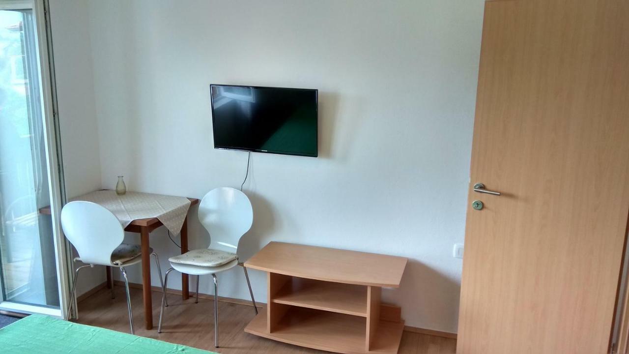 Apartmaji Suhorje Luaran gambar