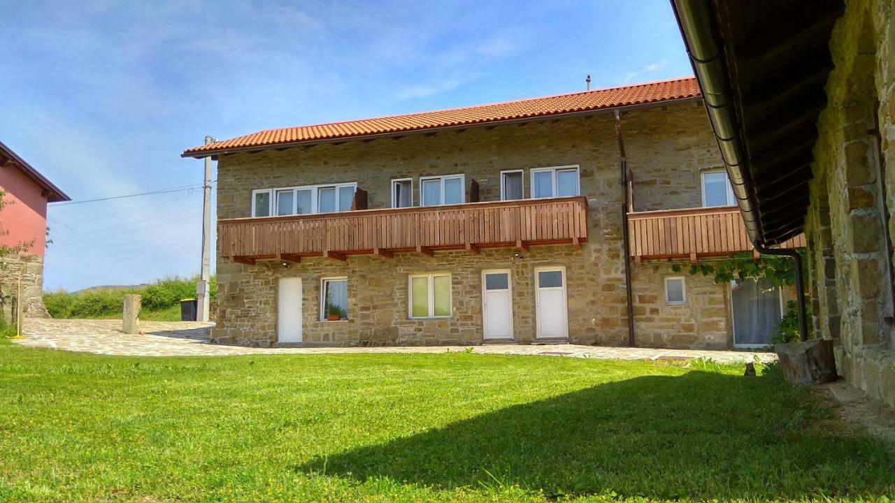Apartmaji Suhorje Luaran gambar